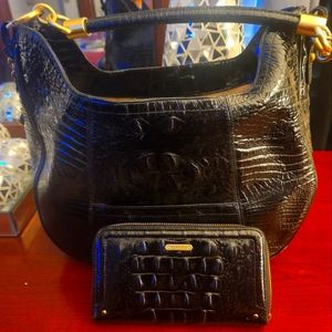 BRAHMIN HOBO W/ WALLET.,SOLD!!!!